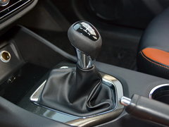 2016款 1.5L 手动旗舰型