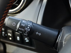 2016款 1.5L 手动尊贵型