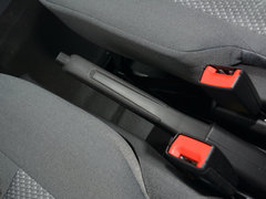 2017款  2.0T柴油多功能商用车短轴低顶国IV