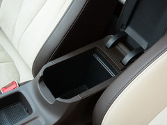 2017款 三厢 15S自动领先型