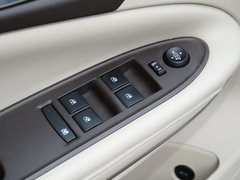 2017款 三厢 15S自动领先型