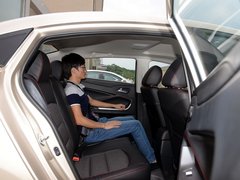 2017款 1.6L 自动豪华型