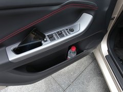 2017款 1.6L 自动豪华型