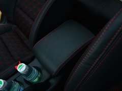 2017款 1.6L 手动豪华型