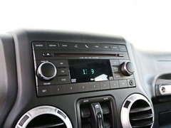 2016款 3.0L Sahara 四门版