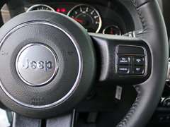 2016款 3.0L Sahara 四门版