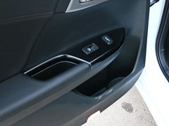2016款 混动 2.0L 锐尊版