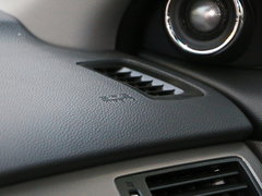 2016款 混动 2.0L 锐尊版
