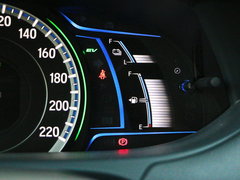 2016款 混动 2.0L 锐尊版