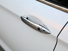 2016款 混动 2.0L 锐尊版