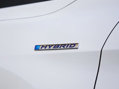 2016款 混动 2.0L 锐尊版