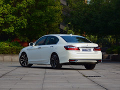 2016款 混动 2.0L 锐尊版