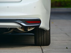 2016款 混动 2.0L 锐尊版