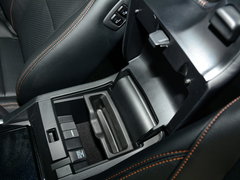 2016款 混动 2.0L 锐尊版