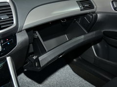 2016款 混动 2.0L 锐尊版
