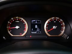 2017款 M5 1.6L 豪华型