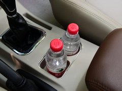 2017款 M5 1.6L 豪华型