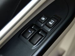 2017款 M5 1.6L 豪华型