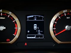 2017款 M5 1.6L 豪华型