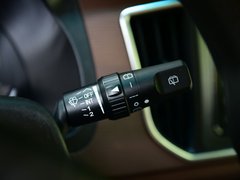 2017款 M5 1.6L 豪华型