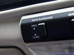 2017款 M5 1.6L 豪华型