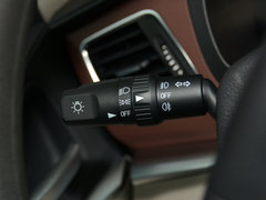 2017款 M5 1.6L 豪华型