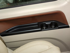 2017款 M5 1.6L 豪华型