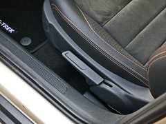 2017款 230TSI 自动豪华型