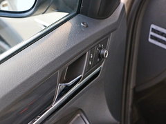2017款 230TSI 自动豪华型