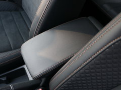 2017款 230TSI 自动豪华型
