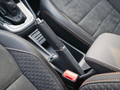 2017款 230TSI 自动豪华型