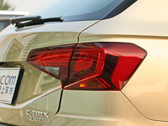2017款 230TSI 自动豪华型