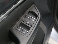 2017款 230TSI 自动豪华型