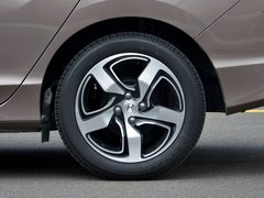 2017款 1.5L CVT风尚版