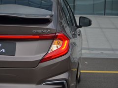 2017款 1.5L CVT风尚版