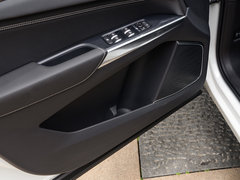 2017款 2.0T 两驱耀Pro版