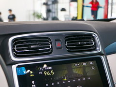 2017款 2.0T 两驱耀Pro版