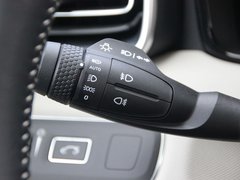 2017款 2.0T 两驱耀Pro版