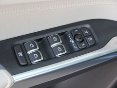 2017款 2.0T 两驱耀Pro版