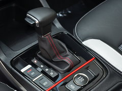 2017款 1.6T 自动尊贵型