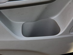 2017款 2.0L CVT领尚版