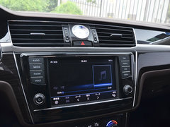 2016款 380TSI 两驱行政版