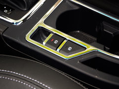 2017款 三厢百万款 1.5L CVT向上版