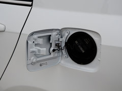 2017款 三厢百万款 1.5L CVT向上版