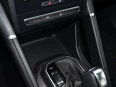 2017款 2.0L 两驱领先版