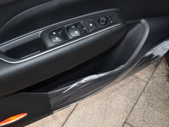 2017款 2.0L 两驱领先版
