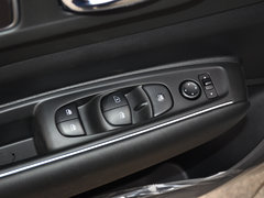 2017款 2.0L 两驱领先版
