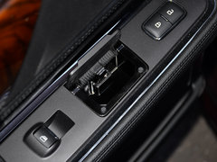 2017款 2.0T 两驱尊享版