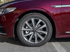 2017款 2.0T 两驱尊享版
