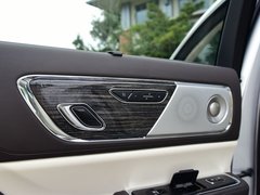 2017款 3.0T 四驱总统版